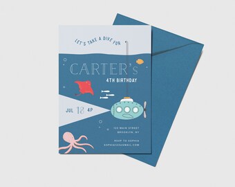 Op de afbeelding: Een blauwe en witte uitnodigingskaart met een onderzeeër, octopus en rog. De tekst luidt "Let's take a dive for Carter's 4th Birthday. Jul 18 4p. 123 Main Street Brooklyn, NY. RSVP to Sophia sophia123ogmail.com"