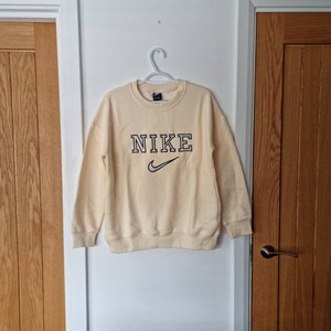 Vintage 90s Design Nike Spell Out 
