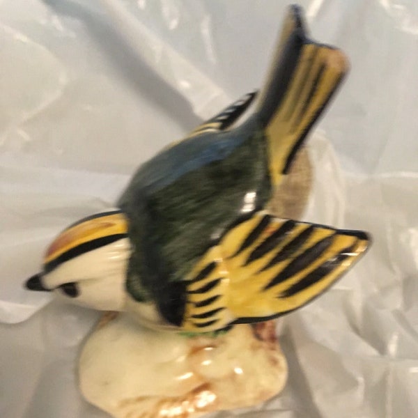 Stangl Pottery Birds Golden Crowned Kinglet #3848 very nice, one chip on tail