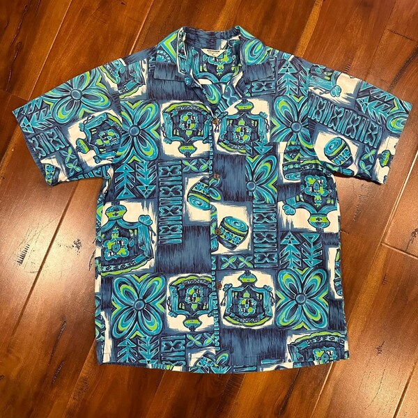 Chemise hawaïenne Aloha vintage J P Roumain Made In Hawaii Drums Blue Floral Small