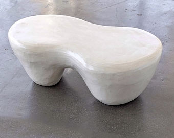 Sculptural Coffee table in Offwhite Tadelakt - Ivory - Limestone finish