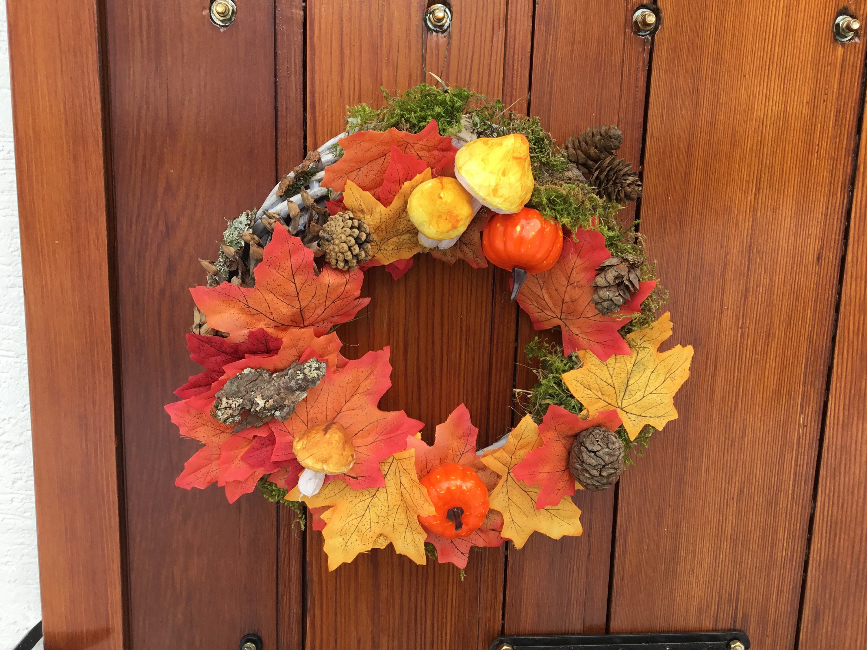 Couronne de Porte d'automne Artificielle, Fait Main Mousse Séchée Feuilles en Tissu, Écorces, Citrou