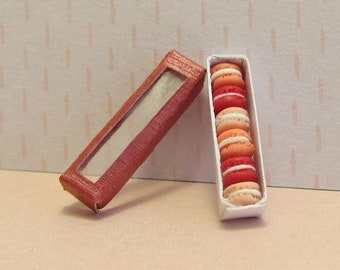 Mini box of macaroons scale 1/12 red tones for miniature showcase, dollhouse, collection, diorama
