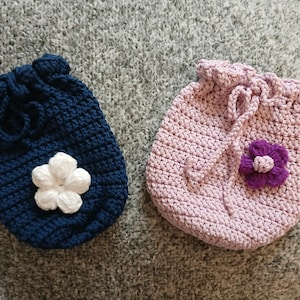 Daisy Drawstring Bag: Handmade Travel Makeup Jewelry Pouch.