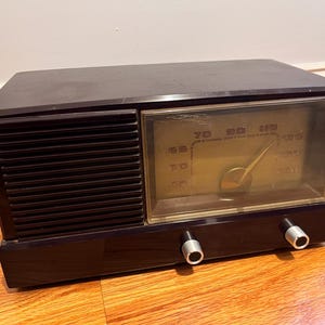 BLUETOOTH INCLUDED! Vintage General Electric AM Tube Radio, Model 414. Restored! Works!
