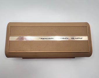 Radio despertador AM vintage Realistic Travel, modelo 12-604. ¡Restaurada! ¡Funciona!