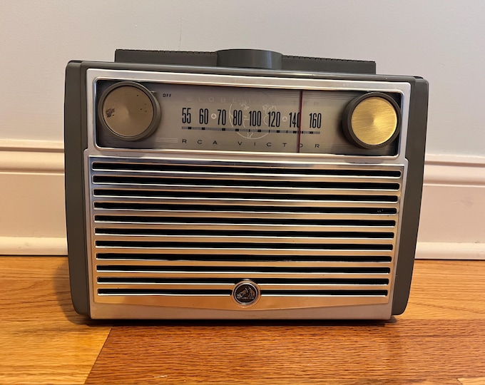 Soundabound Vintage RCA Portable AM Tube Radio, Model 7-BX-8J. Restored and Working ...