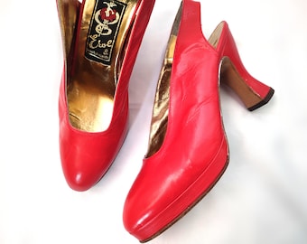 Escarpins à plateforme et à bride arrière en cuir rouge vintage escarpins faits main à talons épais mi-hauts des années 70, 80, 90