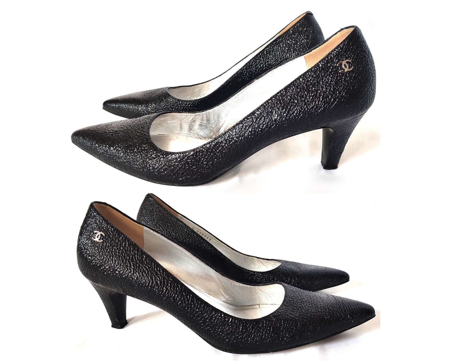 CHANEL Black Patent Leather Classic CC Logo Pumps Authentic