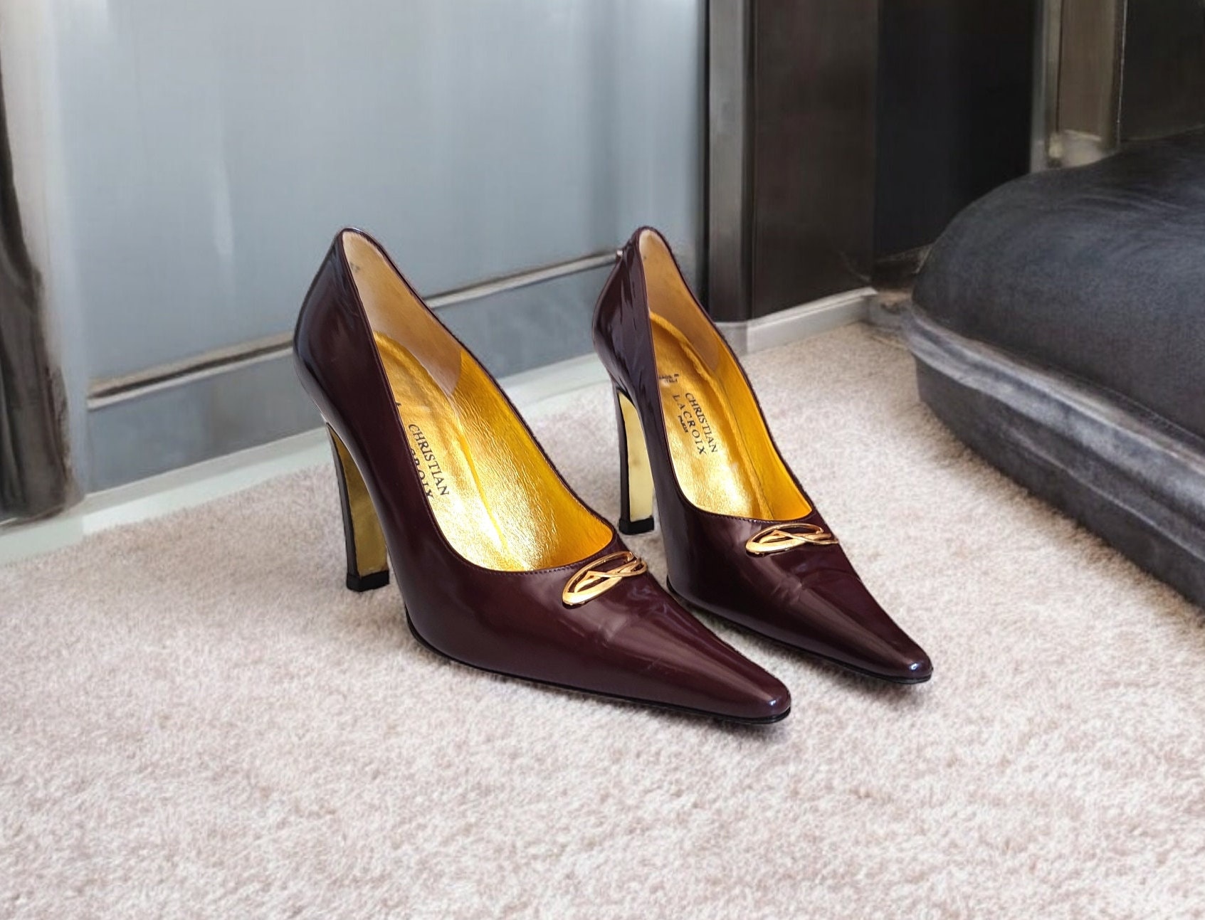 【Ameri VINTAGE】CROSS POINTED PUMPS Marilyn Vintage Pumps (Mock Croc Cordovan) – American Duchess
