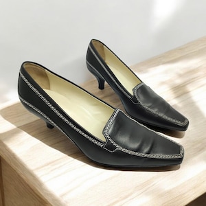 TOD&#39;S Vintage Black Leather Kitten Heel Pumps, Pointed Toe White Stitching Classic Pumps 90&#39;s 00s Y2k Designer Pumps Made In Italy