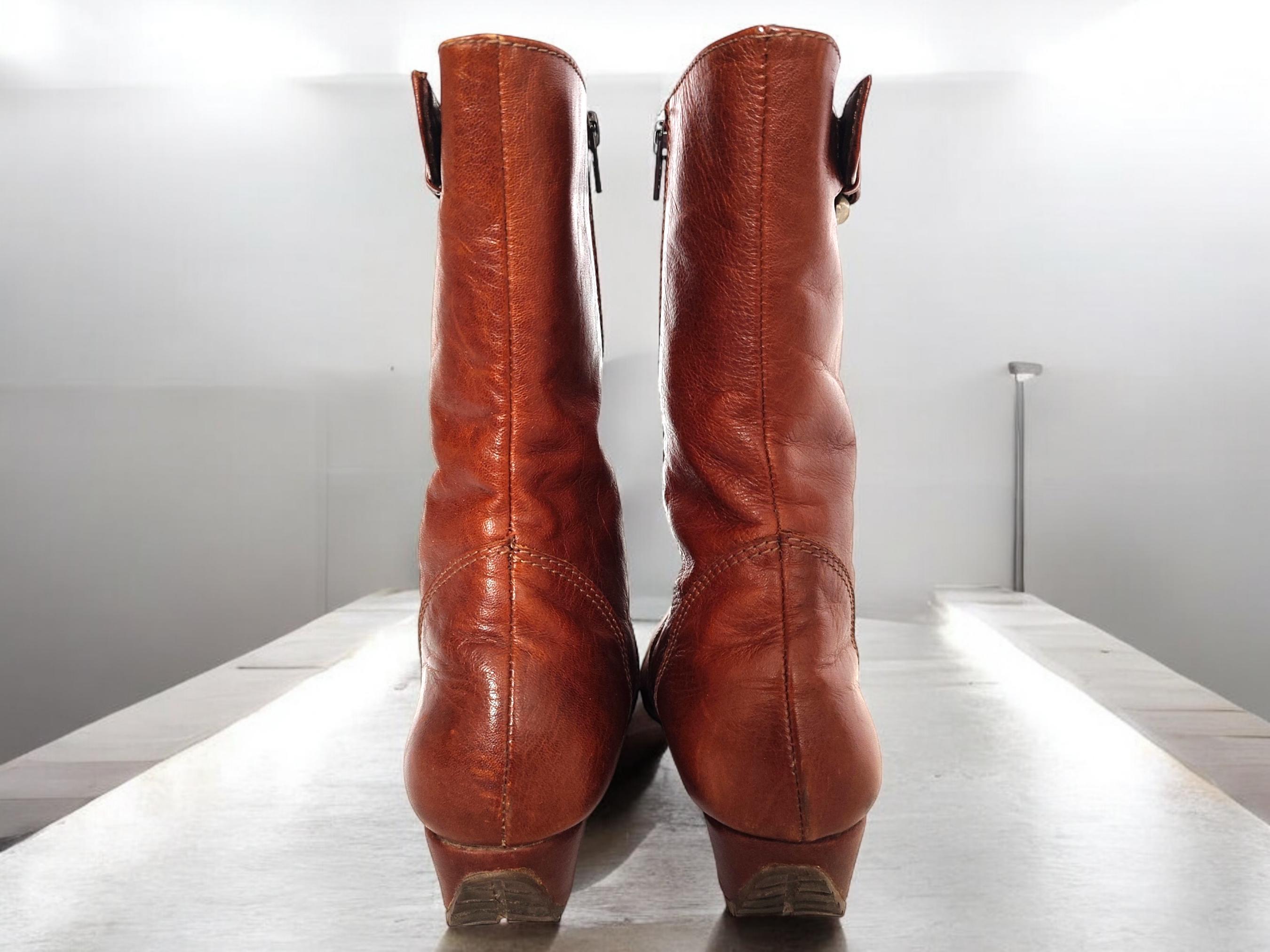 TOD'S Brown Leather Pointed Toe Ankle Boots Short Wedge Heel