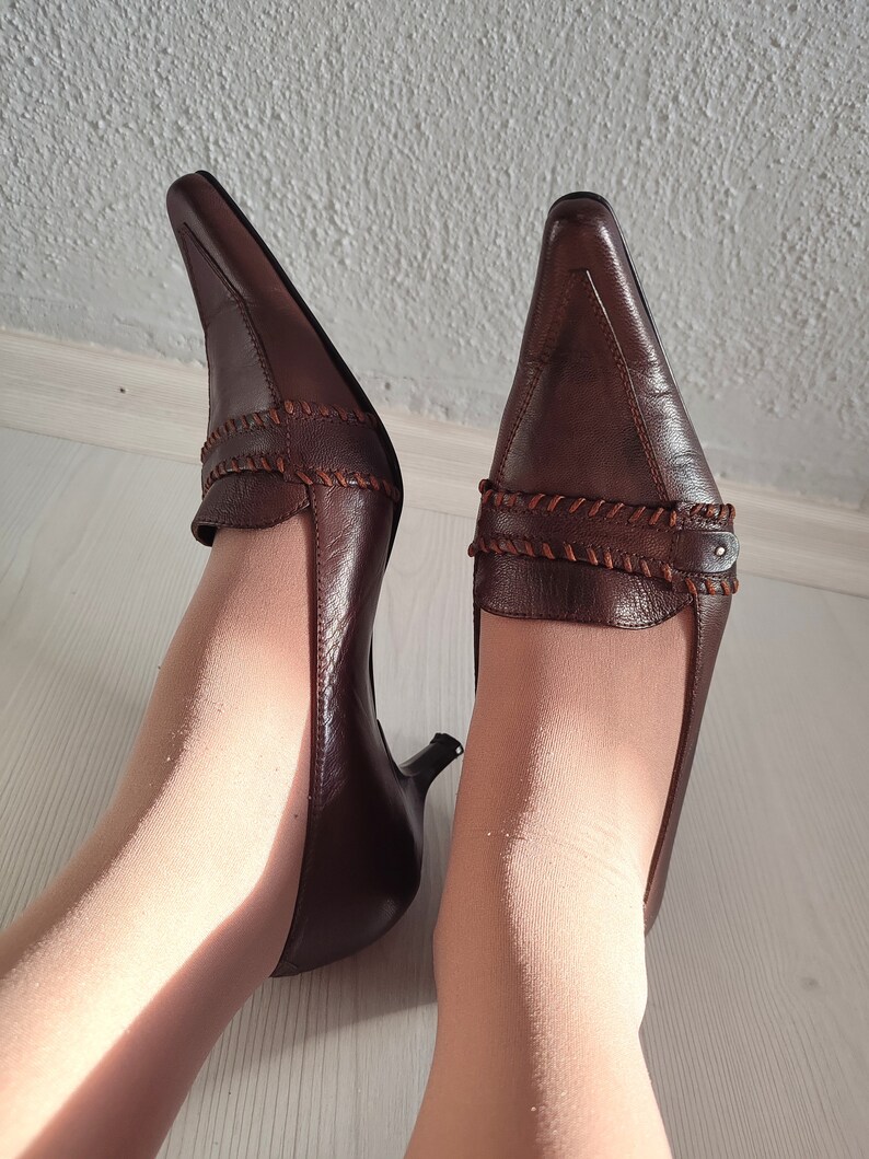 Y2k Brown Leather Kitten Heel Pumps, 90's 00's Pointed Toe Heels Eu39/us7.58/uk5.5 Trendy Shoes