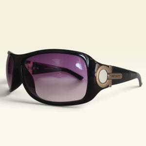 Gucci shield sunglasses - Etsy 日本