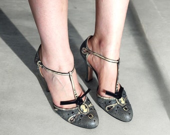 MIU MIU Vintage Mary Janes Leather Pumps 90&#39;s 00&#39;s Y2k Designer Shoes Made In Italy  Eu39/Us8