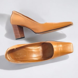 GUCCI Tan Leather Square Toe Pumps, Block Heel Classic GG Pumps, 90&#39;s 00&#39;s Y2k Vintage Designer Pumps Made In Italy Eu36/Us6