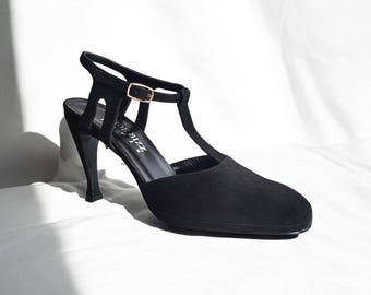 Vintage Mary Janes Pumps Black Suede Leather Closed Toe Pumps 90's 00's Y2k Pumps Made in Italy Eu37-Us6.5