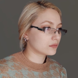 Vintage rektangulära halvbågade optiska glasögonbågar 90-00-tals Y2K-glasögon för män och kvinnor NOS, Beyoncé, presenter