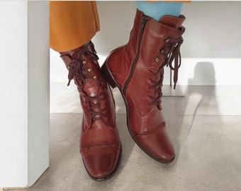 90s Vintage Brown Leather Lace-Up Ankle Flat Boots, Special Cuir Veritable Brog Combat Handmade Women's Boots, 38-39/7.5-8, Gifts For Her