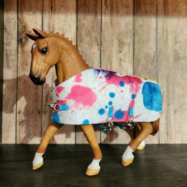 Schleich horse blanket.  Different sizes available upon request.  **Horse not included**