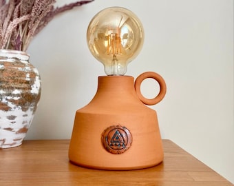 Lámpara de mesa de arcilla de terracota de cerámica, iluminación única junto a la cama, luz boho de granja, lámpara de decoración azteca de mal de ojo, luz de aceite moderna rústica