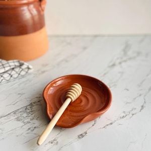 Terracotta Pottery Spoon Rest, Rustic Ceramic Spoon Holder for Stove, Farmhouse Cooking Kitchenware, Speckled Spoon Dish, Homeowner Gift