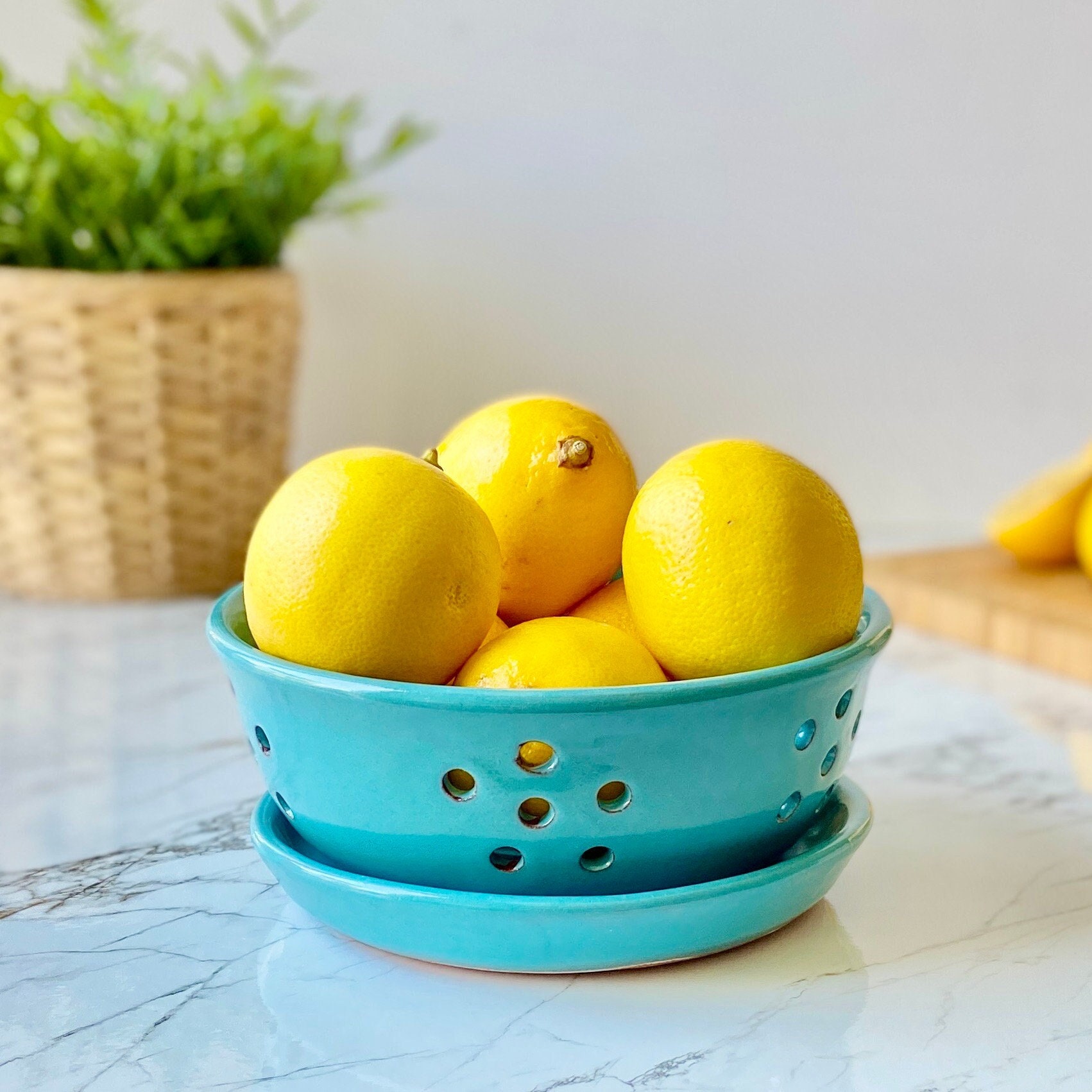 bol à baies en céramique turquoise, passoire fruits poterie avec soucoupe, assiette fraises argile, cadeaux de fête des mères, cadeau cuisine