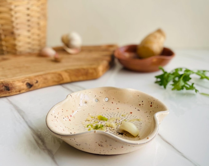 Pottery Garlic Grater, Herb Stripper Bowl, Ginger Grater, Rustic Ceramic Sauce Dish
