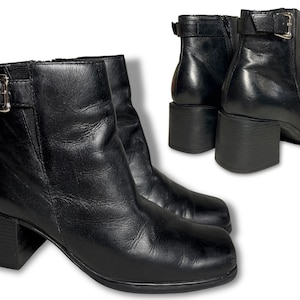 Chunky Heeled Y2K Black Leather Vintage Square Toe Ankle Boots Grunge White Mountain Size 7