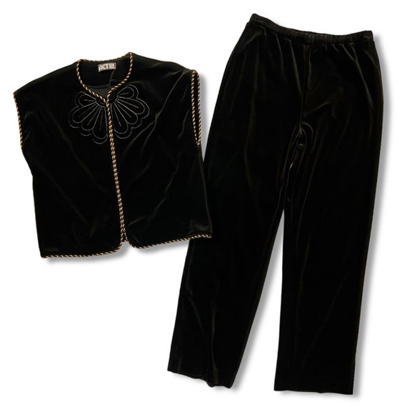 Black Velour Set: Cozy New Wave Pants & Embroider… - image 5
