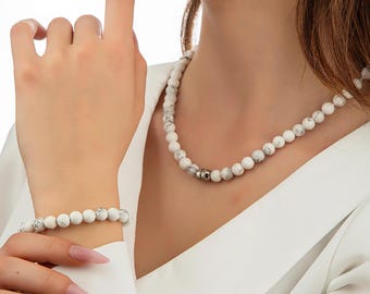 Howlite natural stone necklace: turns into a bracelet
