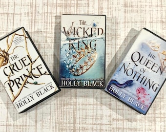 3D Printed Miniature Books: The Cruel Prince Series - Book Lover Gift, Mini bookcases