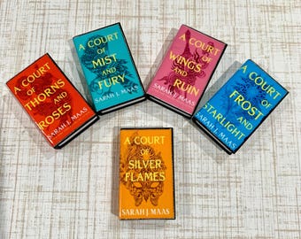 3D Printed Miniature Books: A Court of Thorns and Roses Series