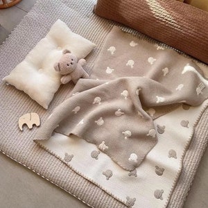 reversible jacquard cotton Handmade baby blanket, baby shower gift, newborn bear blanket