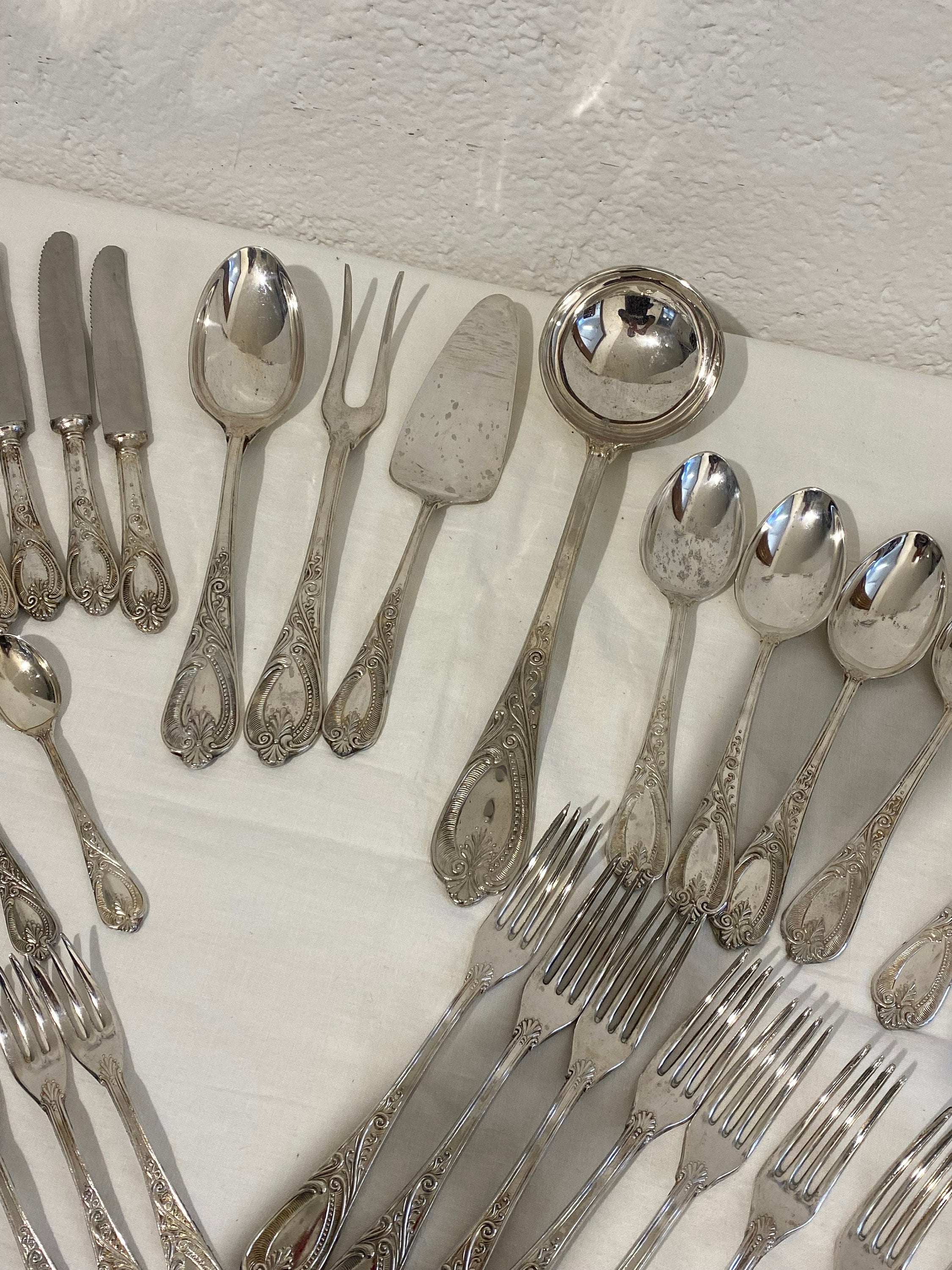 Silver Plated Cutlery/dessert Service: Tradition/luxury for Silver Plated Cutlery/dessert Service: Tradition/luxury for
