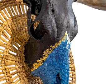 Tempered Glass Longhorn Skull: Modern Bar Art, Luxury Collector's Piece
