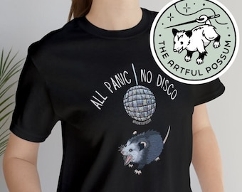 オリジナル オールパニック ノーディスコ オポッサム Tシャツ - ユニセックス ジャージ 半袖 Tシャツ - 手刺繍 Tシャツ オポッサム ミーム ポッサム かわいい 面白い