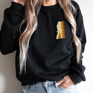 BtVS / Buffy Warm Toned Slayer Silhouette Crewneck Sudadera / Unisex Fit Estilo Minimalista Sketch Art Loungewear Top
