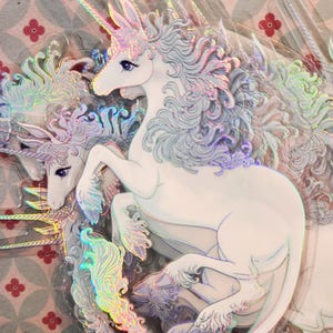 Den sista enhörningen genomskinlig holografisk vinylklistermärke bild 3