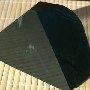 Black Jade Rough 355 g, High Quality Nephrite Raw, Pebble, Fine felted, Blue Tint, Wood Pattern, Black Jade Specimen, Lithuania
