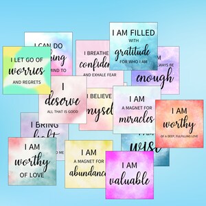 K&ouml;nnte beinhalten: Ein Set mit 10 Affirmationskarten mit Aquarellhintergr&uuml;nden. Jede Karte zeigt eine positive Affirmation in schwarzem Text. Die Affirmationen beinhalten "Ich bin erf&uuml;llt von Dankbarkeit", "Ich bin ein Magnet f&uuml;r Wunder", "Ich bin der Liebe w&uuml;rdig", "Ich bin wertvoll", "Ich bin ein Magnet f&uuml;r F&uuml;lle", "Ich glaube an mich", "Ich verdiene alles Gute", "Ich lasse Sorgen und Bedauern los", "Ich atme Zuversicht ein und atme Angst aus", und "Ich kann alles erreichen, wenn ich es mir in den Kopf setze".