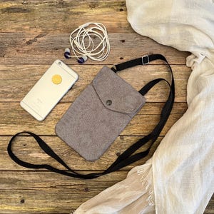 Handytasche zum Umhängen, Umhängetasche Mädchen, kleine Umhängetasche, kleine Jeanstasche upcycling, Handytasche Jeans