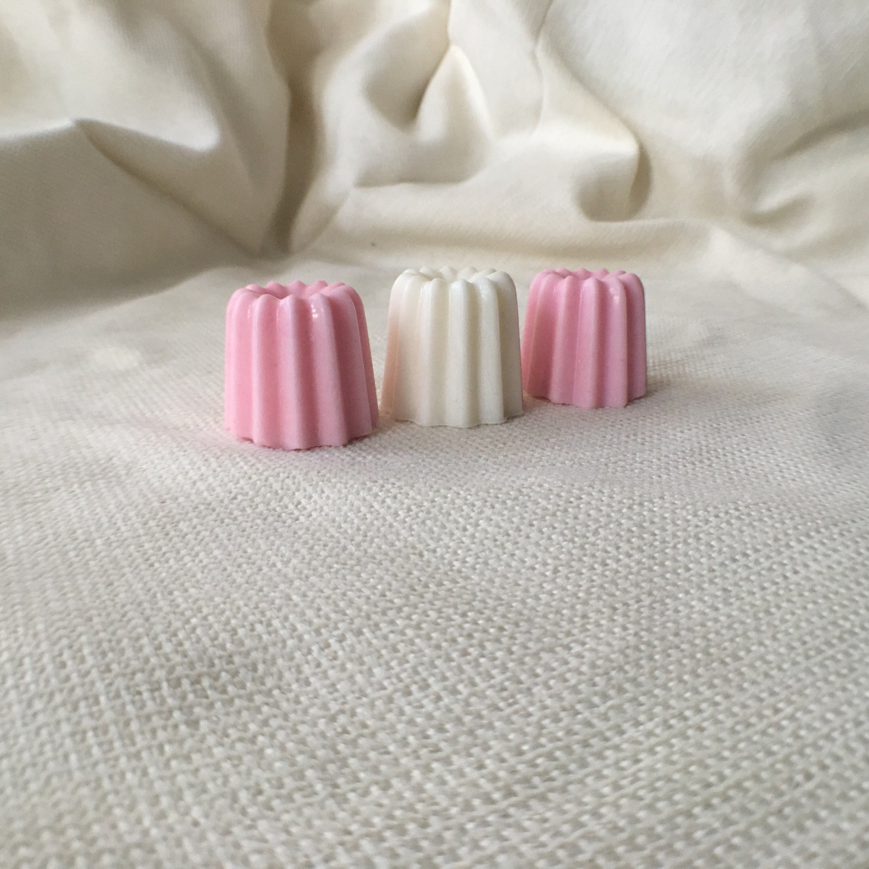 Fondants Parfumés | X3 Fondants en Forme de Cannelés Aesthetic Vegan Cire Soja