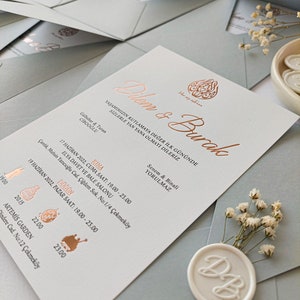 Faire-part de mariage de luxe, Faire-part de mariage scellé avec couverture triangulaire, Faire-part de mariage d'aluminium chaud, Dorure à chaud à la rose, Fleur séchée
