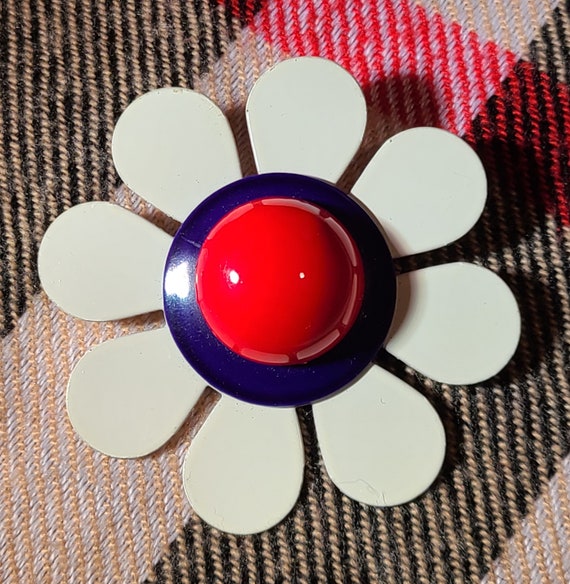 1960s Red, White, and Blue Metal Flower Brooch - image 1