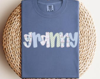 Floral Granny Shirt, Spring Coquette Granny Tshirt, Mother's Day Gift for Granny, Future Grandma Pregnancy Announcement Birth Reveal