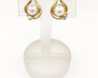 Boucles d’oreilles nobles en or 14 kt avec diamants 0,002 ct et perles de culture