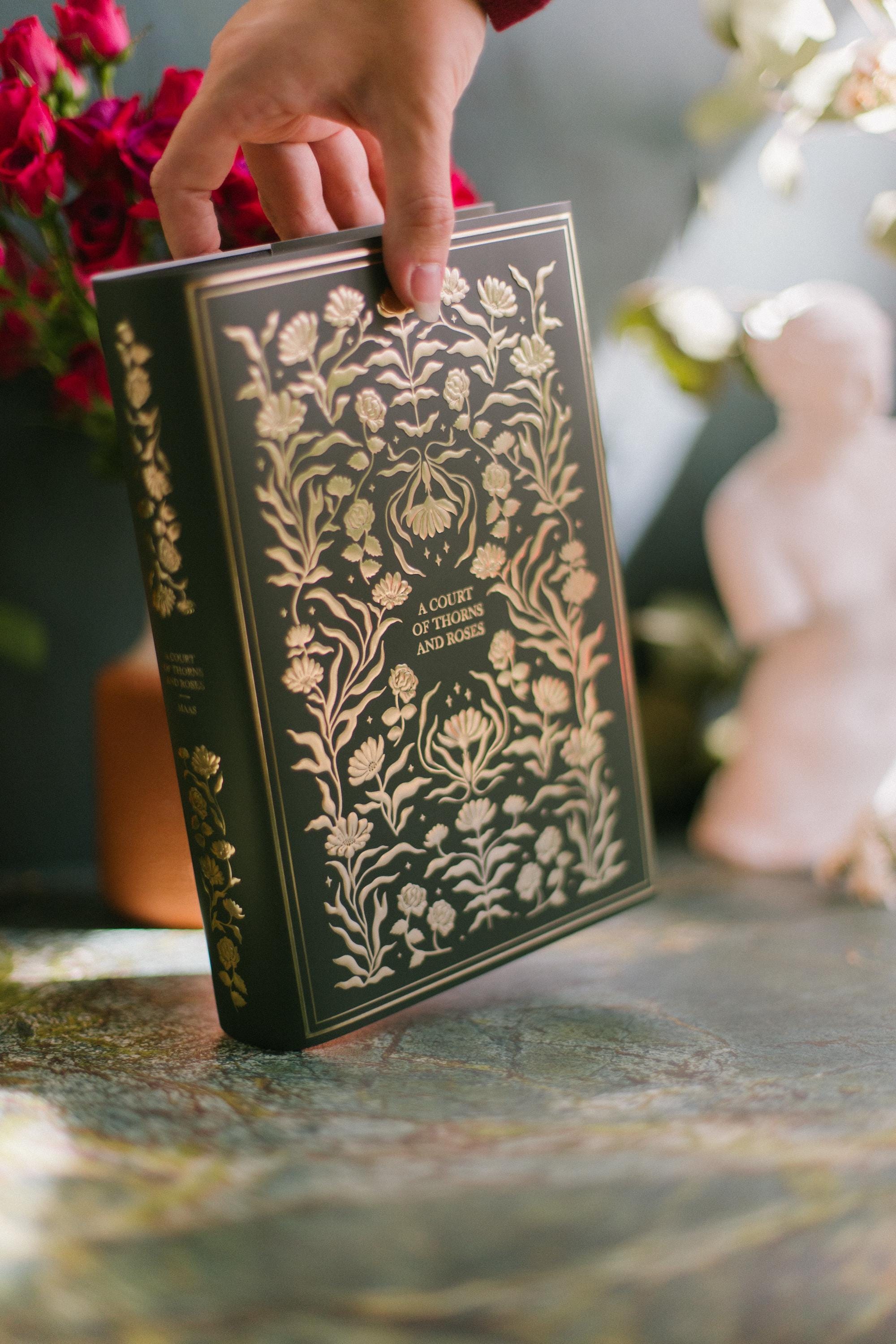 Dust Jacket for "A Court of Thorns and Roses"