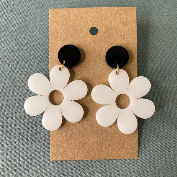 Black & White Flower Power Earrings
