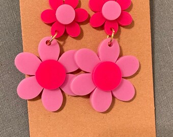 Mod Dangling Flower Power Earrings